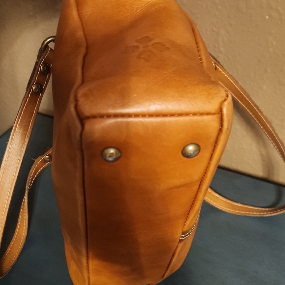 Patricia Nash Italian Leather Gava Tote - Picture 7 of 13